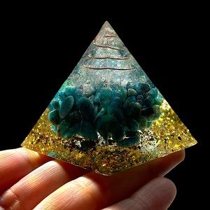 Resin Pyramid with Amazonite Crystal Chips